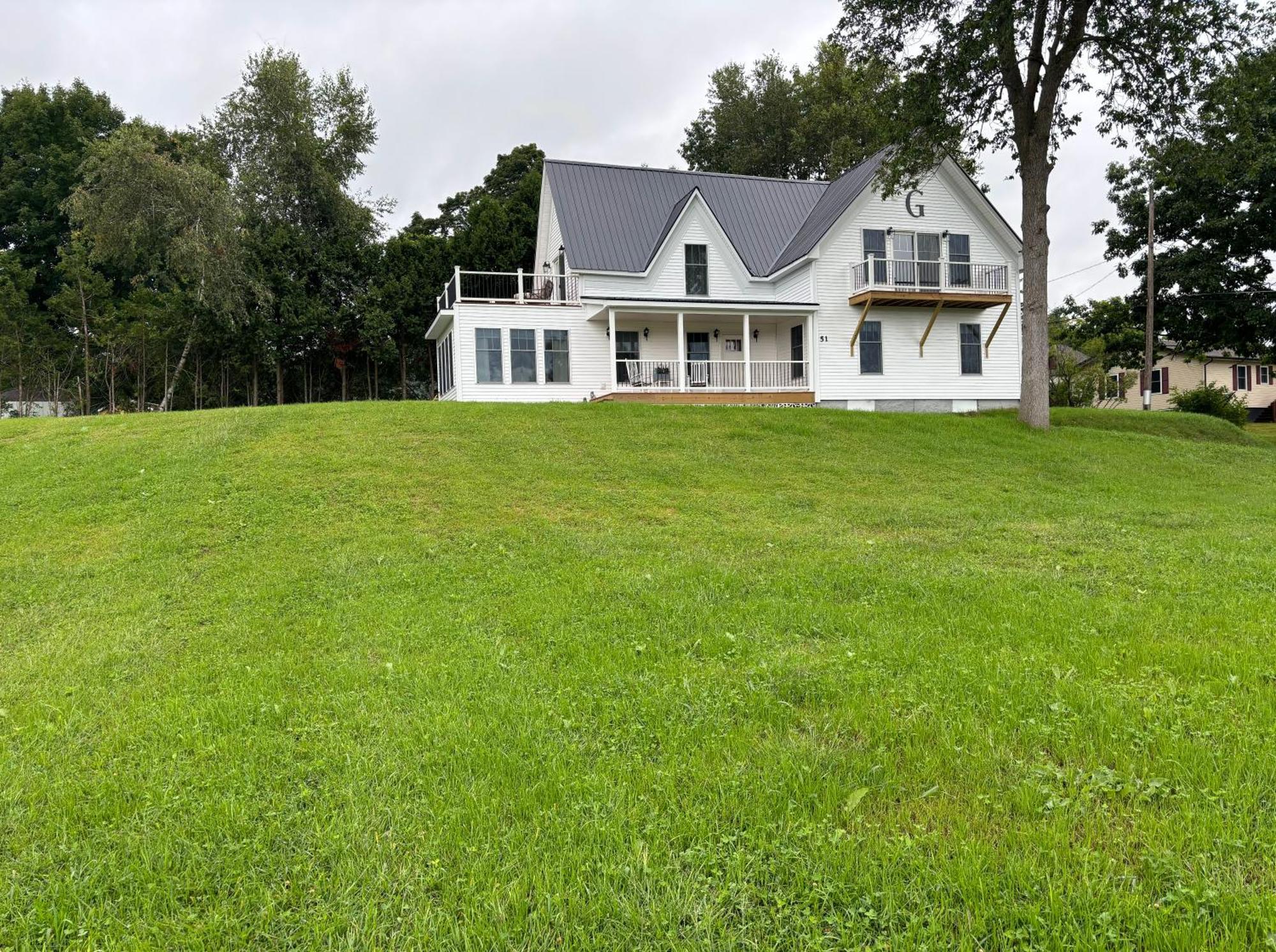 Gray'S Manor - Lake Memphremagog Apartment Newport Exterior foto